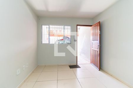 Sala de casa de condomínio para alugar com 2 quartos, 95m² em Parada Xv de Novembro, São Paulo