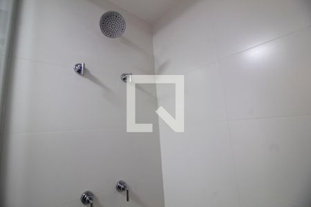Banheiro de kitnet/studio à venda com 1 quarto, 25m² em Campo Belo, São Paulo