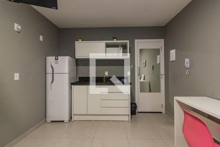 Cozinha de kitnet/studio para alugar com 1 quarto, 26m² em Centro, Florianópolis