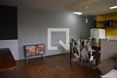 Sala de apartamento para alugar com 1 quarto, 53m² em Centro, Curitiba