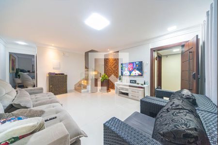 Sala de casa para alugar com 3 quartos, 240m² em Vila Scarpelli, Santo André