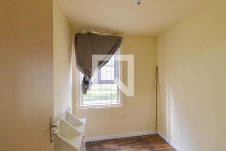 Quarto 2 de apartamento para alugar com 3 quartos, 49m² em Novo Mundo, Curitiba