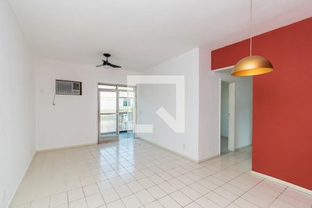 Sala de apartamento à venda com 3 quartos, 120m² em Olaria, Rio de Janeiro