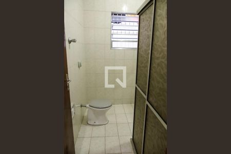 Banheiro de casa para alugar com 1 quarto, 80m² em Jardim Roberto, Osasco