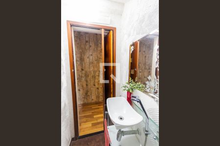 Lavabo de casa à venda com 3 quartos, 240m² em Utinga, Santo André