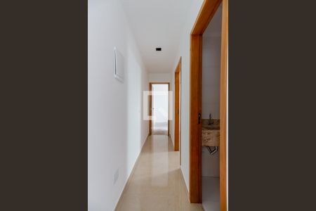 Corredor Quartos de apartamento para alugar com 2 quartos, 40m² em Jardim São Paulo, São Paulo
