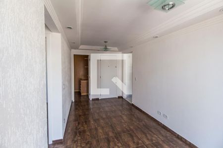 Sala de apartamento para alugar com 3 quartos, 68m² em Parque Roseira, Carapicuíba