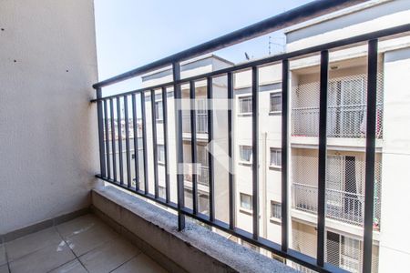 Varanda de apartamento para alugar com 3 quartos, 68m² em Parque Roseira, Carapicuíba