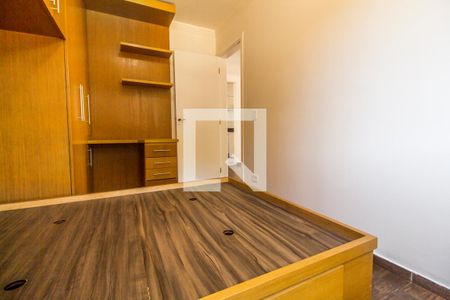 Quarto 1 de apartamento para alugar com 3 quartos, 68m² em Parque Roseira, Carapicuíba