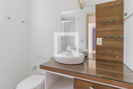 Banheiro de apartamento à venda com 1 quarto, 46m² em Agronomia, Porto Alegre