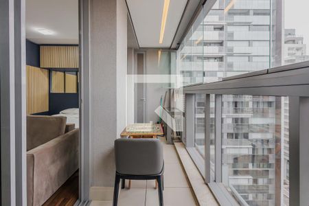 Varanda de kitnet/studio para alugar com 1 quarto, 38m² em Pinheiros, São Paulo