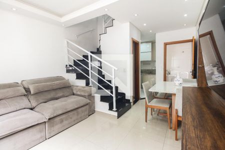 Sala de casa de condomínio à venda com 3 quartos, 130m² em Vila Esperança, São Paulo