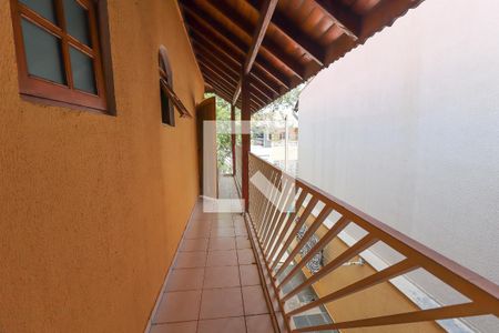 Casa à venda com 152m², 3 quartos e 5 vagas Casa à venda com 152m², 3 quartos e 5 vagasVaranda Quarto 2