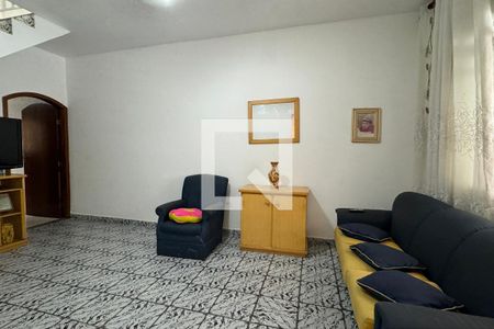 Casa à venda com 150m², 3 quartos e 2 vagasSala