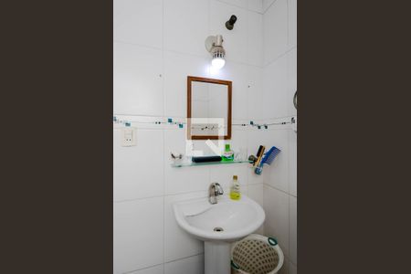 Casa à venda com 150m², 2 quartos e 2 vagas Casa à venda com 150m², 2 quartos e 2 vagasBanheiro Social