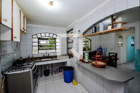 Casa à venda com 150m², 2 quartos e 2 vagas Casa à venda com 150m², 2 quartos e 2 vagasCozinha