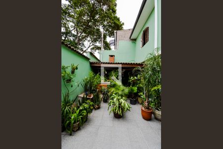 Casa à venda com 150m², 2 quartos e 2 vagas Casa à venda com 150m², 2 quartos e 2 vagasÁrea externa