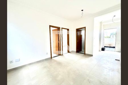 Sala de apartamento à venda com 2 quartos, 60m² em Xangri-lá, Contagem