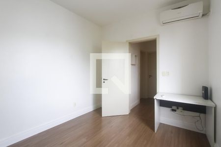 Quarto 2 de apartamento para alugar com 2 quartos, 70m² em São João, Porto Alegre