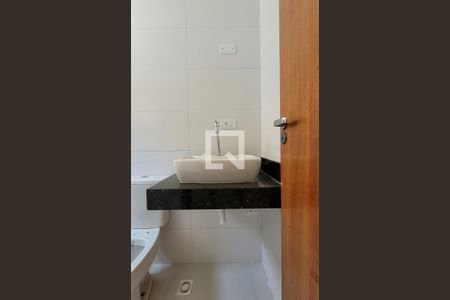 Banheiro da suite de apartamento à venda com 2 quartos, 100m² em Vila Valparaiso, Santo André