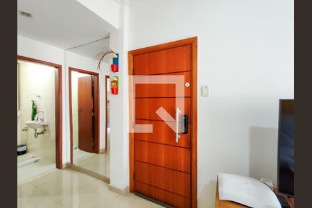 Entrada de apartamento à venda com 4 quartos, 72m² em Tijuca, Rio de Janeiro