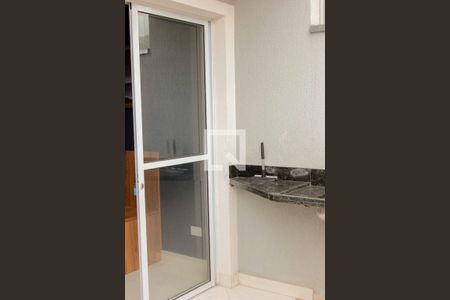 Casa à venda com 78m², 2 quartos e 2 vagas Casa à venda com 78m², 2 quartos e 2 vagasÁrea de serviço