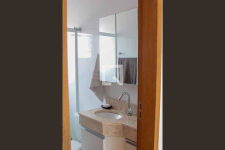 Casa à venda com 78m², 2 quartos e 2 vagas Casa à venda com 78m², 2 quartos e 2 vagasBanheiro 1