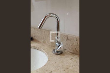 Casa à venda com 78m², 2 quartos e 2 vagas Casa à venda com 78m², 2 quartos e 2 vagasBanheiro 1