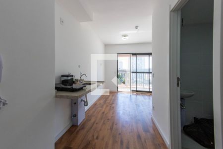 Cozinha de apartamento para alugar com 1 quarto, 24m² em Jardim Independência, São Paulo