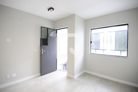 Sala de casa para alugar com 4 quartos, 130m² em Ipiranga, São Paulo