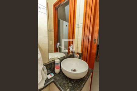 Lavabo de casa para alugar com 5 quartos, 225m² em Piraporinha, Diadema