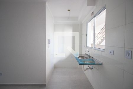 Cozinha de apartamento para alugar com 1 quarto, 27m² em Cidade Líder, São Paulo