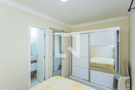 Suite de apartamento à venda com 3 quartos, 61m² em Parque Maria Domitila, São Paulo