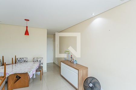 Sala de apartamento à venda com 3 quartos, 61m² em Parque Maria Domitila, São Paulo
