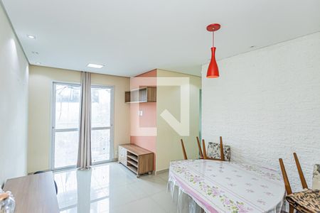 Sala de apartamento à venda com 3 quartos, 61m² em Parque Maria Domitila, São Paulo