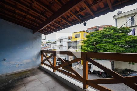 Varanda de casa à venda com 4 quartos, 240m² em Parque Pinheiros, Taboão da Serra