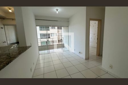 Sala de apartamento para alugar com 2 quartos, 62m² em Parque Industrial Paulista, Goiânia