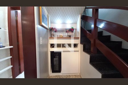 Adega  de casa à venda com 4 quartos, 330m² em Vila Marieta, Campinas