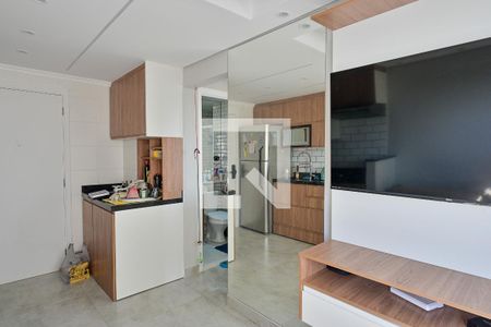 Sala de apartamento para alugar com 2 quartos, 35m² em Parque Fongaro, São Paulo