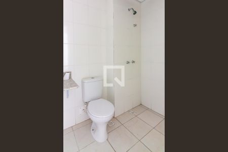 Banheiro de apartamento à venda com 2 quartos, 48m² em Piratininga, Osasco