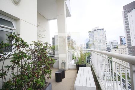 Varanda de apartamento à venda com 1 quarto, 130m² em Vila Nova Conceição, São Paulo
