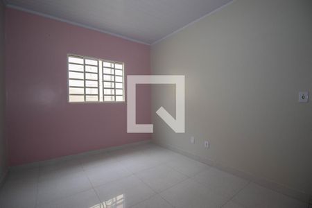 Quarto 2 de casa para alugar com 3 quartos, 100m² em Qs 16, Brasília