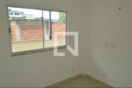 Quarto 1 de apartamento para alugar com 2 quartos, 53m² em Taquara, Rio de Janeiro