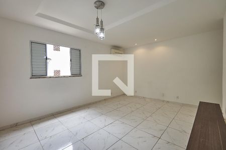 Sala de casa de condomínio para alugar com 2 quartos, 75m² em Vila Isabel, Rio de Janeiro