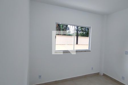 quarto 1 de apartamento para alugar com 2 quartos, 53m² em Taquara, Rio de Janeiro