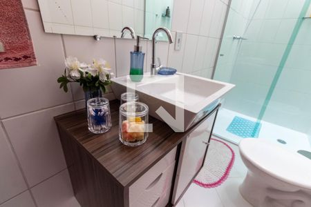 Casa à venda com 100m², 2 quartos e 2 vagas Casa à venda com 100m², 2 quartos e 2 vagasBanheiro