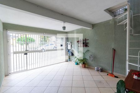 Casa à venda com 100m², 2 quartos e 2 vagas Casa à venda com 100m², 2 quartos e 2 vagasGaragem