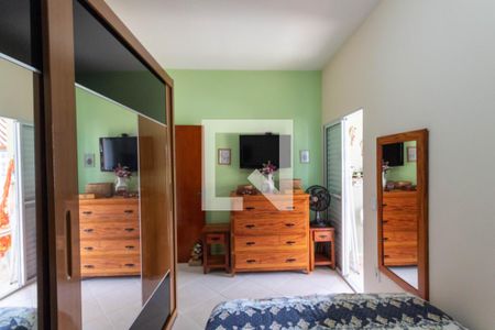 Casa à venda com 100m², 2 quartos e 2 vagas Casa à venda com 100m², 2 quartos e 2 vagasQuarto 2