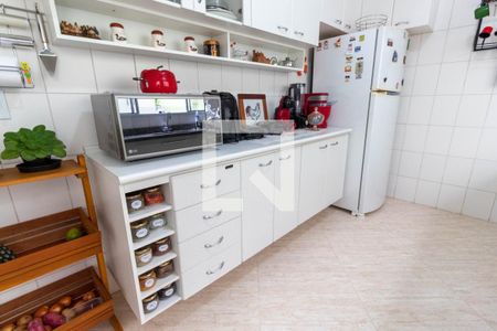 Casa à venda com 100m², 2 quartos e 2 vagas Casa à venda com 100m², 2 quartos e 2 vagasCozinha - Armários