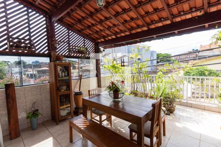 Casa à venda com 100m², 2 quartos e 2 vagas Casa à venda com 100m², 2 quartos e 2 vagasVaranda gourmet